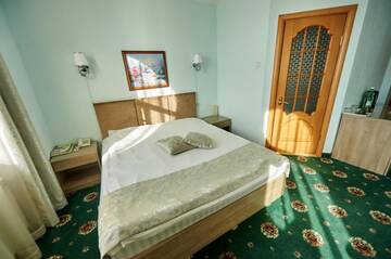 Фото номера Стандартный двухместный люкс с 1 кроватью Гостиница Imperial Palace Hotel г. Южно-Сахалинск 11