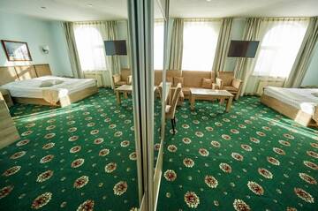 Фото номера Стандартный двухместный люкс с 1 кроватью Гостиница Imperial Palace Hotel г. Южно-Сахалинск 16