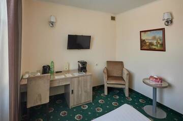 Фото номера Стандартный одноместный номер Гостиница Imperial Palace Hotel г. Южно-Сахалинск 16