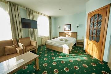 Фото номера Стандартный двухместный люкс с 1 кроватью Гостиница Imperial Palace Hotel г. Южно-Сахалинск 4