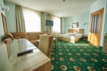 Фото номера Стандартный двухместный люкс с 1 кроватью Гостиница Imperial Palace Hotel г. Южно-Сахалинск 10