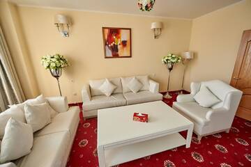Фото Гостиница Imperial Palace Hotel г. Южно-Сахалинск 3